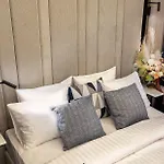 Union Plaza Hotel 4*