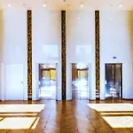 Union Plaza Hotel 4*