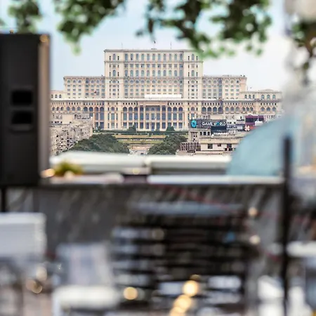Union Plaza 4*