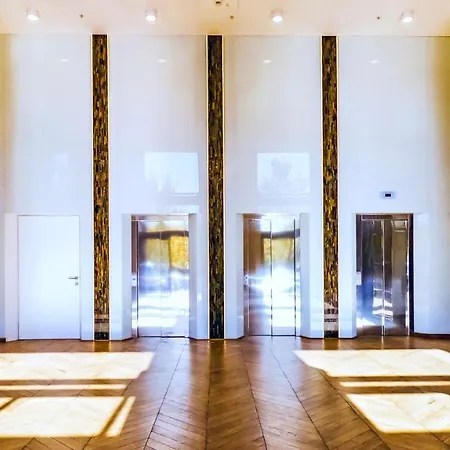 Union Plaza Hotel 4*