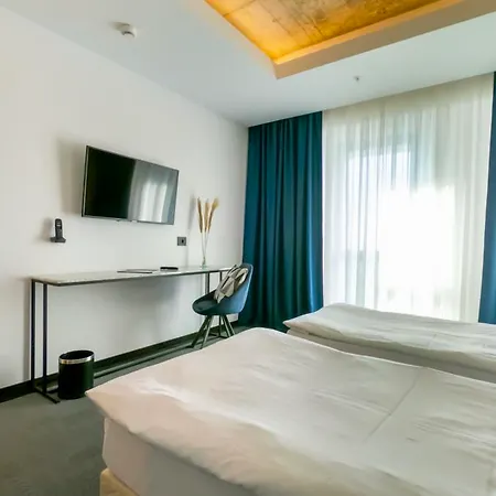 Hotel Union Plaza 4*