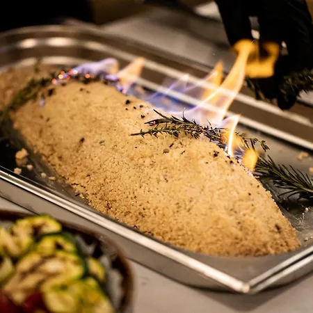 Union Plaza Otel Bükreş