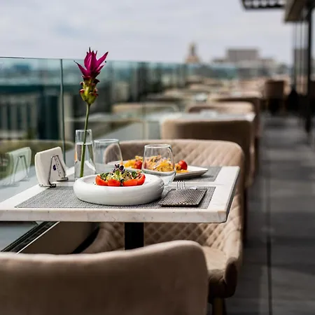 Union Plaza Otel Bükreş