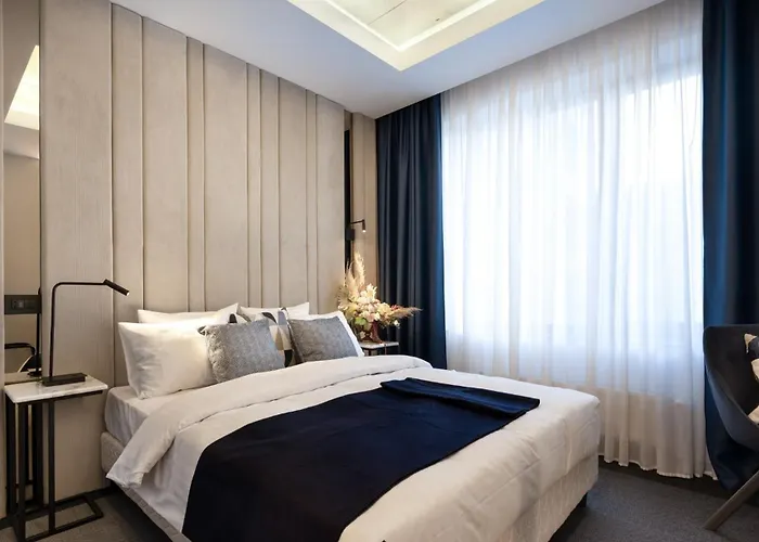 Union Plaza Hotel 4*