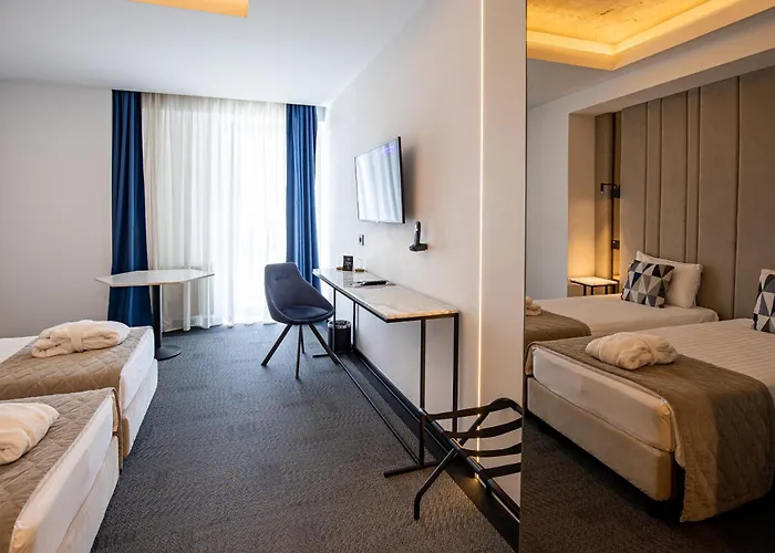 Union Plaza Ξενοδοχείο 4*