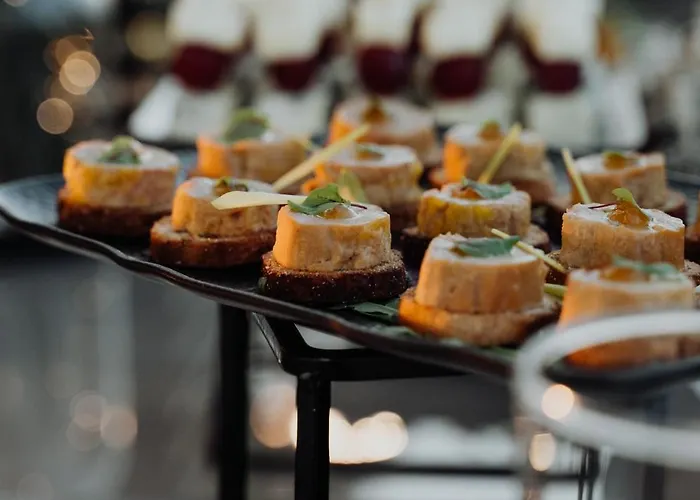 Union Plaza Hotel 4*