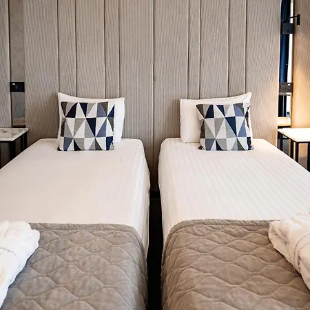 Готель Union Plaza Бухарест