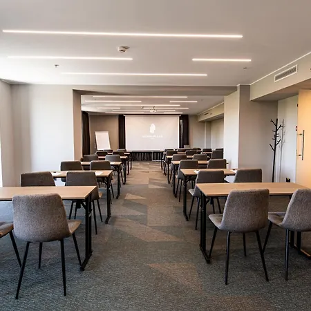 Union Plaza Готель Бухарест