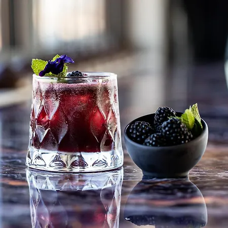 Union Plaza 4* Бухарест