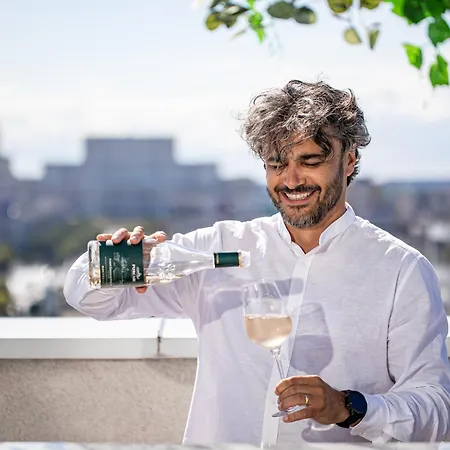 Готель Union Plaza 4*