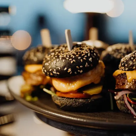 Готель Union Plaza 4*