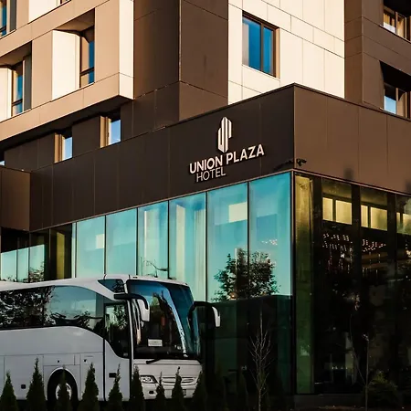 Union Plaza Готель Бухарест